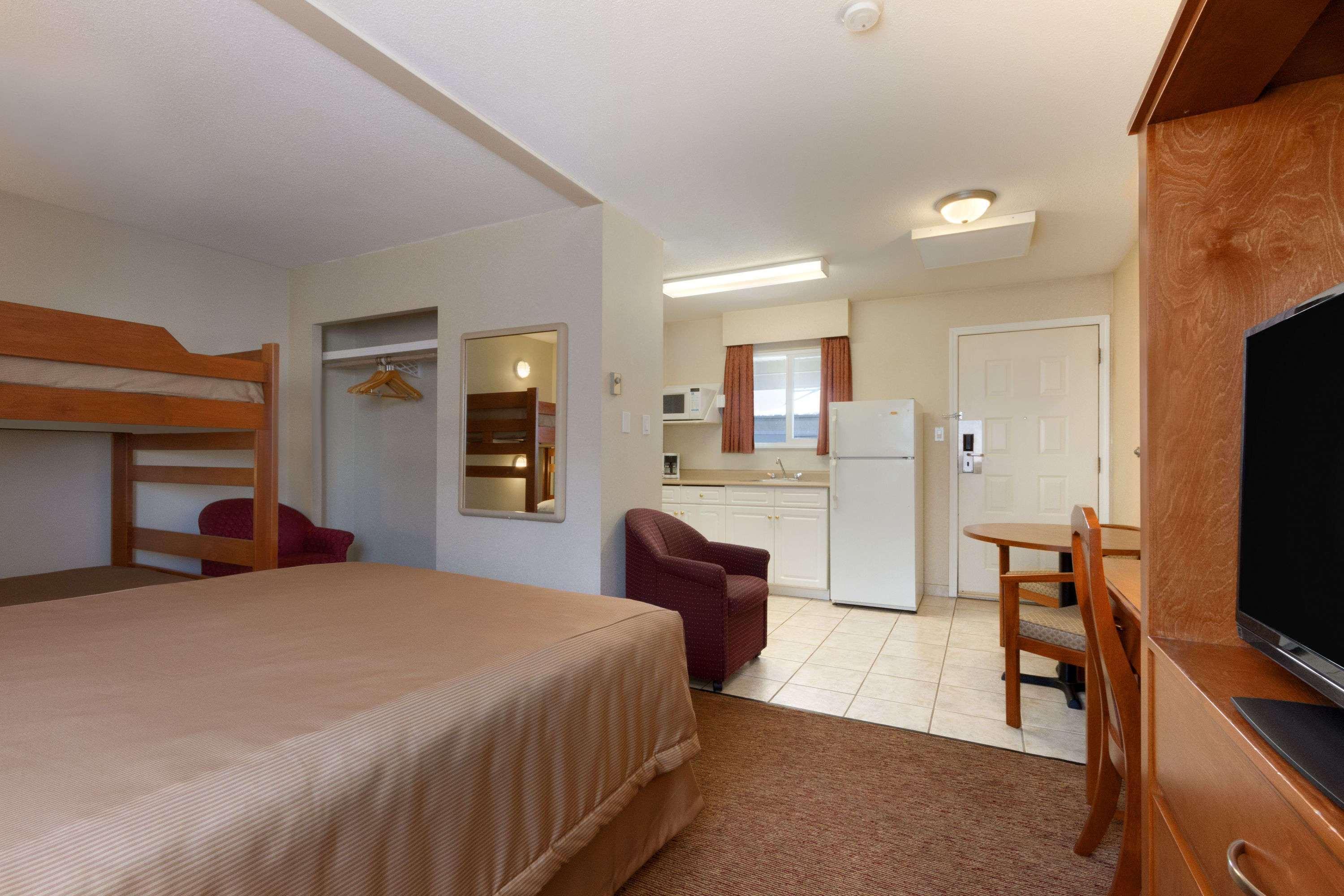 Travelodge By Wyndham Distrito de Langley Exterior foto